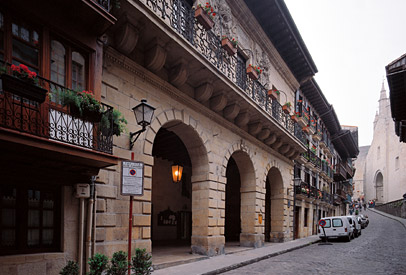 Fachada ayuntamiento de Hondarribia (2006)