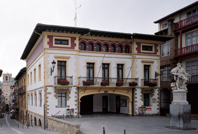 Fachada ayuntamiento de Getaria (2006)