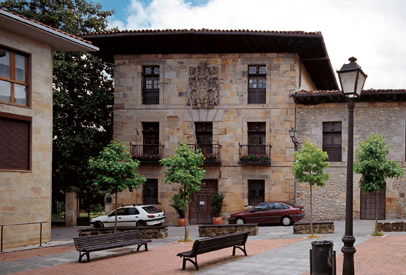 Fachada ayuntamiento de Segura (2006)